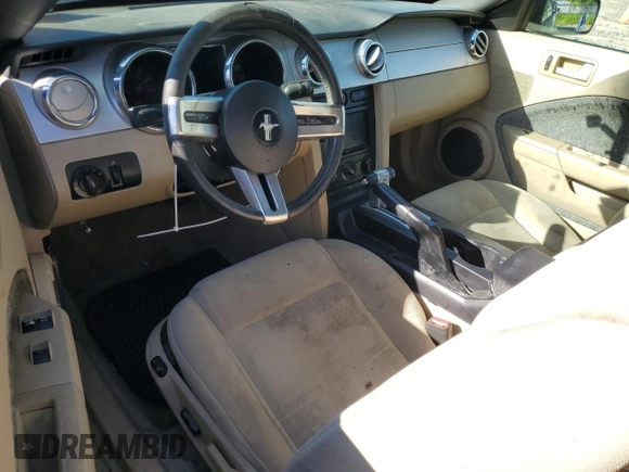 2005 Ford Mustang Deluxe с VIN 1ZVFT84N155227663, выставлен на аукционе Copart как лот 57402915 с пробегом 184 817 миль миль и Списание • Salvage title. История ставок и продаж доступна на DreamBid. Изображение 8.