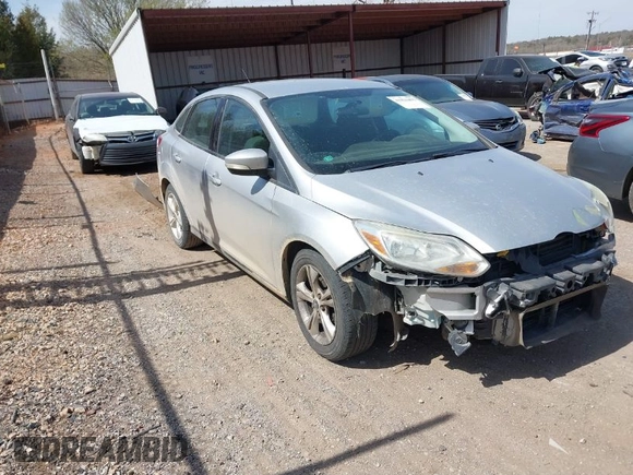 2014 Ford Focus SE with VIN 1FADP3F26EL270868, listed as a IAAI auction lot 41826493 with 164,595 mi miles. Bid and sale history available at carsss.com. Image 1.
