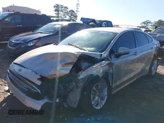 2018 Ford Fusion SE z VIN 3FA6P0LU4JR197153, wystawiony jako IAAI lot #41184755 z przebiegiem Nie podano mil oraz . Historia ofert i sprzedaży dostępna na DreamBid. Obrazek 6.