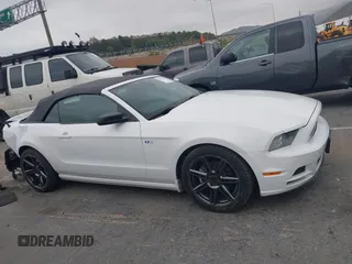 2014 Ford Mustang V6 with VIN 1ZVBP8EM8E5333696, listed as a IAAI auction lot 42042132 with 58,300 mi miles. Bid and sale history available at carsss.com. Image 13.