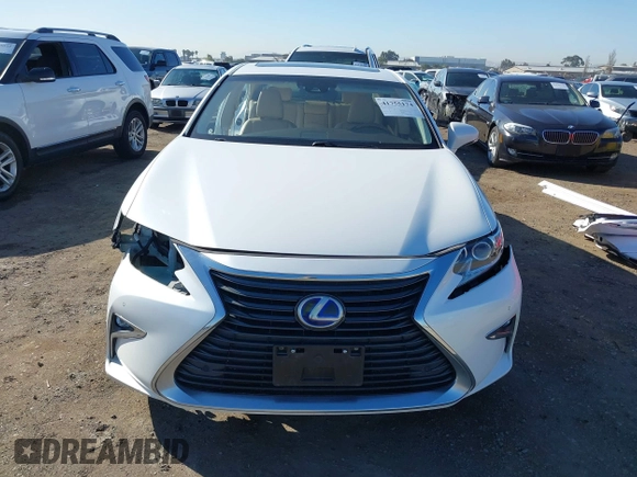 2018 Lexus ES with VIN JTHBW1GG1J2168184, listed as a IAAI auction lot 41755174 with 129,851 mi miles. Bid and sale history available at carsss.com. Image 13.