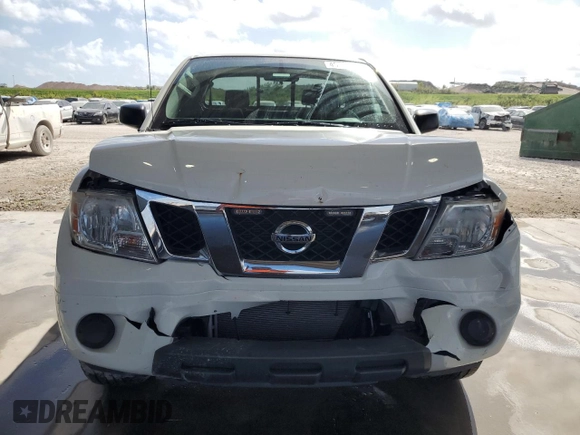 2020 Nissan Frontier SV z VIN 1N6ED0CF0LN714600, wystawiony jako Copart lot #45363515 z przebiegiem 39 581 mil mil oraz Czysty tytuł • Clean title. Historia ofert i sprzedaży dostępna na DreamBid. Obrazek 5.