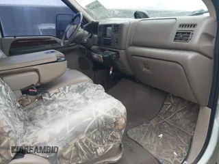2000 Ford Super Duty F-250 XL with VIN 1FTNW21F7YEE45983, listed as a IAAI auction lot 41501845 with 329,488 mi miles. Bid and sale history available at carsss.com. Image 5.