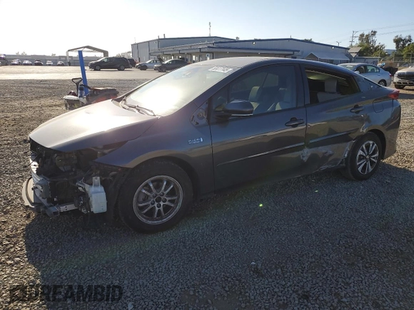 2017 Toyota Prius Plus z VIN JTDKARFP9H3025679, wystawiony jako Copart lot #53417145 z przebiegiem 97 496 mil mil oraz Szkoda całkowita • Salvage title. Historia ofert i sprzedaży dostępna na DreamBid. Obrazek 1.