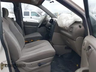 2003 Dodge Caravan Cargo with VIN 1D4GP21383B339065, listed as a IAAI auction lot 41069958 with 93,865 mi miles. Bid and sale history available at carsss.com. Image 5.