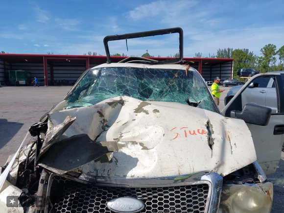 2007 Ford F-150 XLT z VIN 1FTPW12V37FB55726, wystawiony jako IAAI lot #42795768 z przebiegiem Nie podano mil oraz . Historia ofert i sprzedaży dostępna na DreamBid. Obrazek 10.