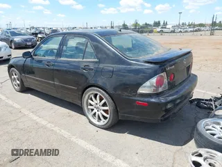 2001 Lexus IS 300/350 z VIN JTHBD182010003232, wystawiony jako IAAI lot #42269043 z przebiegiem 116 450 mil mil oraz . Historia ofert i sprzedaży dostępna na DreamBid. Obrazek 3.