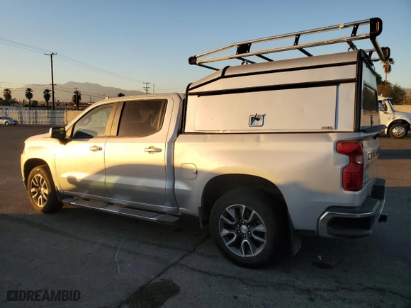 2021 Chevrolet Silverado 1500 LT with VIN 3GCPWCET7MG132174, listed as a Copart auction lot 72809584 with 102,296 mi miles and Salvage Title. Bid and sale history available at carsss.com. Image 2.