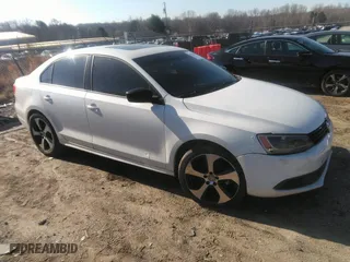 2012 Volkswagen Jetta Sedan S with VIN 3VW2K7AJXCM472904, listed as a IAAI auction lot 41774203 with 198,555 mi miles. Bid and sale history available at carsss.com. Image 1.