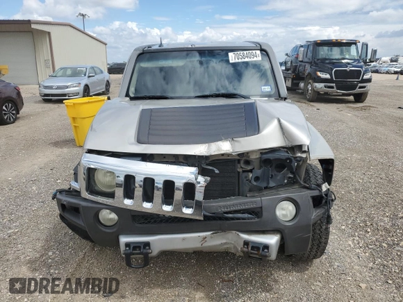 2008 Hummer H3 SUV with VIN 5GTEN13E588160000, listed as a Copart auction lot 70584094 with 205,544 mi miles and Salvage Title. Bid and sale history available at carsss.com. Image 5.