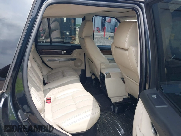2011 Land Rover Range Rover Sport SC z VIN SALSH2E4XBA715107, wystawiony jako IAAI lot #42298872 z przebiegiem 91 010 mil mil oraz . Historia ofert i sprzedaży dostępna na DreamBid. Obrazek 8.