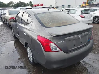 2012 Nissan Versa SV с VIN 3N1CN7AP0CL870098, выставлен на аукционе IAAI как лот 42484119 с пробегом 103 670 миль миль и . История ставок и продаж доступна на DreamBid. Изображение 3.