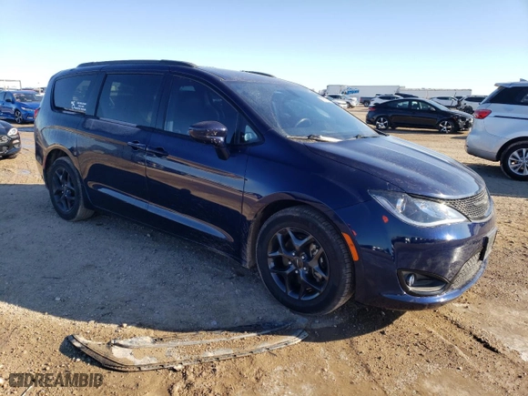 2018 Chrysler Pacifica Touring L Plus with VIN 2C4RC1EG1JR261817, listed as a Copart auction lot 88511415 with 124,099 mi miles and Clean Title. Bid and sale history available at carsss.com. Image 4.