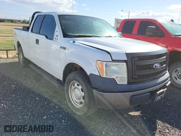 2011 Ford F-150 XL with VIN 1FTFX1EF7BKD25003, listed as a IAAI auction lot 42199348 with 200,828 mi miles. Bid and sale history available at carsss.com. Image 1.