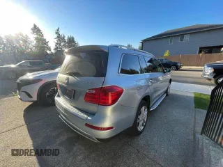 2015 Mercedes-Benz GL-Class GL 350 BlueTEC with VIN 4JGDF2EE6FA496002, listed as a Copart auction lot 52011744 with 136,993 mi miles. Bid and sale history available at carsss.com. Image 4.