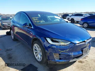 2016 Tesla Model X 70D z VIN 5YJXCBE25GF002608, wystawiony jako IAAI lot #41738350 z przebiegiem 121 463 mil mil oraz . Historia ofert i sprzedaży dostępna na DreamBid. Obrazek 1.