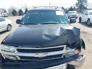 2003 Chevrolet Tahoe Z71 with VIN 1GNEK13Z13R166468, listed as a IAAI auction lot 41848131 with 163,738 mi miles. Bid and sale history available at carsss.com. Image 12.
