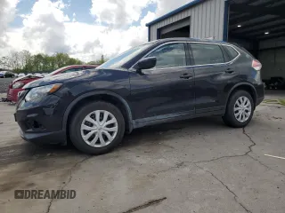 2016 Nissan Rogue S z VIN JN8AT2MV5GW150985, wystawiony jako Copart lot #55873205 z przebiegiem 137 660 mil mil oraz Szkoda całkowita • Salvage title. Historia ofert i sprzedaży dostępna na DreamBid. Obrazek 1.