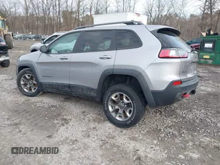 2019 Jeep Cherokee Trailhawk with VIN 1C4PJMBX5KD103259, listed as a IAAI auction lot 41704861 with 39,923 mi miles and . Bid and sale history available at DreamBid. Image 3.
