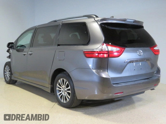 2018 Toyota Sienna XLE Auto Access Seat with VIN 5TDYZ3DC3JS921237, listed as a Copart auction lot 77463384 with 58,821 mi miles and Salvage Title. Bid and sale history available at carsss.com. Image 4.