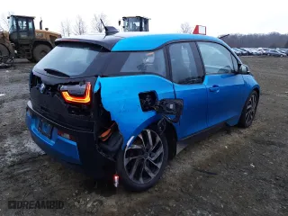 2017 BMW i3 with VIN WBY1Z8C50HV551722, listed as a Copart auction lot 37751273 with 3,673 mi miles. Bid and sale history available at carsss.com. Image 3.