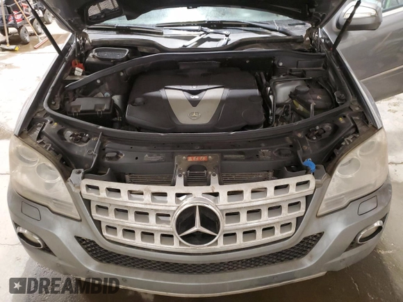 2010 Mercedes-Benz M 350 with VIN 4JGBB2FBXAA569999, listed as a Copart auction lot 84637134 with 254,712 mi miles and Clean Title. Bid and sale history available at DreamBid. Image 12.