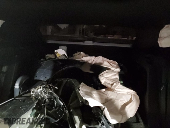 2024 Volkswagen Atlas SE z VIN 1V2KE2CA1RC200714, wystawiony jako Copart lot #43187725 z przebiegiem Nie podano mil oraz Szkoda całkowita • Salvage title. Historia ofert i sprzedaży dostępna na DreamBid. Obrazek 10.