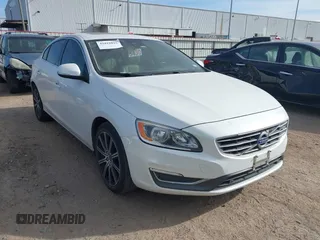2018 Volvo S60 Inscription z VIN LYV402HK9JB173328, wystawiony jako IAAI lot #41818895 z przebiegiem 60 215 mil mil oraz . Historia ofert i sprzedaży dostępna na DreamBid. Obrazek 1.