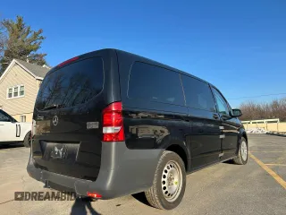 2019 Mercedes-Benz Metris Passenger with VIN WD4PG2EE9K3585436, listed as a Copart auction lot 48856045 with 147,723 mi miles and Clean title. Bid and sale history available at DreamBid. Image 3.
