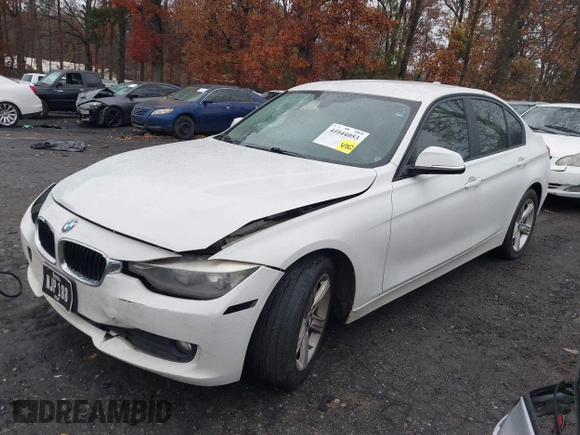 2015 BMW 3 Series 320i with VIN WBA3B1C51FP831380, listed as a IAAI auction lot 41044053 with 187,660 mi miles. Bid and sale history available at carsss.com. Image 21.