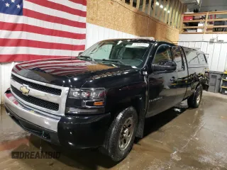 2007 Chevrolet Silverado 1500 1LT with VIN 1GCEK19J47E553037, listed as a Copart auction lot 52045495 with 234,379 mi miles and Salvage Title. Bid and sale history available at DreamBid. Image 1.