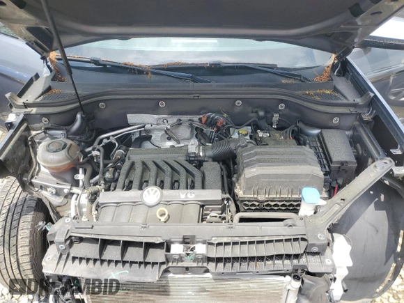 2018 Volkswagen Atlas SE with VIN 1V2KR2CA2JC580073, listed as a Copart auction lot 58898265 with 69,377 mi miles and Salvage title. Bid and sale history available at DreamBid. Image 12.