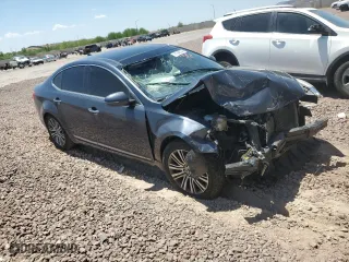 2014 Kia Cadenza Premium with VIN KNALN4D74E5150701, listed as a Copart auction lot 67548594 with 136,613 mi miles and Salvage Title. Bid and sale history available at carsss.com. Image 4.