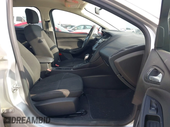 2015 Ford Focus SE with VIN 1FADP3F2XFL340583, listed as a IAAI auction lot 42099224 with 111,970 mi miles. Bid and sale history available at carsss.com. Image 5.