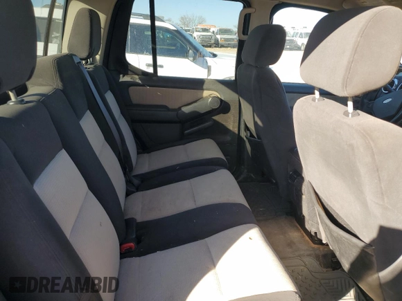 2007 Ford Explorer Sport Trac Limited z VIN 1FMEU53K07UB38463, wystawiony jako Copart lot #42655685 z przebiegiem 156 710 mil mil oraz Czysty tytuł • Clean title. Historia ofert i sprzedaży dostępna na DreamBid. Obrazek 10.