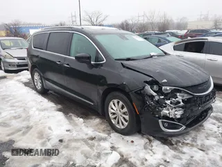 2019 Chrysler Pacifica Touring L with VIN 2C4RC1BG2KR715353, listed as a IAAI auction lot 41545730 with 38,500 mi miles and . Bid and sale history available at DreamBid. Image 1.