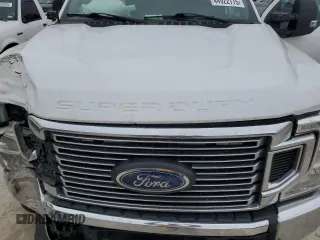 2022 Ford F-350 XL with VIN 1FT8W3DT5NEC61142, listed as a Copart auction lot 44922775 with 132,348 mi miles and Salvage Title. Bid and sale history available at DreamBid. Image 11.