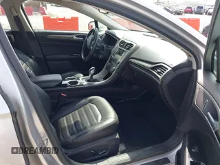 2013 Ford Fusion SE with VIN 3FA6P0HR6DR247396, listed as a IAAI auction lot 41925395 with 111,230 mi miles. Bid and sale history available at carsss.com. Image 5.