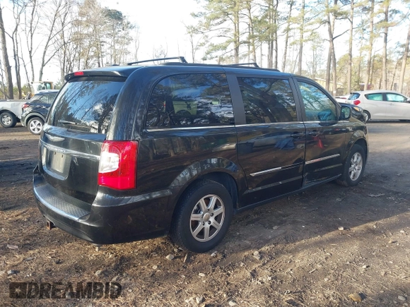 2012 Chrysler Town & Country Touring with VIN 2C4RC1BG0CR212650, listed as a IAAI auction lot 41447272 with 231,658 mi miles. Bid and sale history available at carsss.com. Image 4.