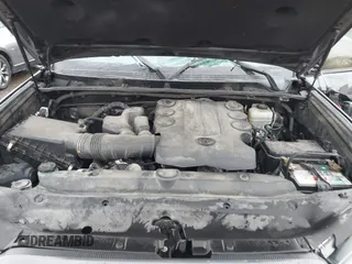 2018 Toyota 4Runner SR5 z VIN JTEBU5JR6J5487132, wystawiony jako IAAI lot #41673630 z przebiegiem 126 697 mil mil oraz . Historia ofert i sprzedaży dostępna na DreamBid. Obrazek 10.