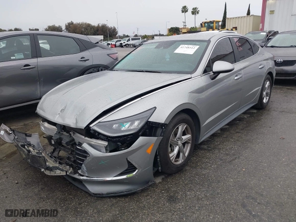 2020 Hyundai Sonata SE with VIN 5NPEG4JA7LH012153, listed as a IAAI auction lot 41748512 with 59,206 mi miles. Bid and sale history available at carsss.com. Image 17.