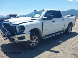 2024 Ram 2500 Big Horn with VIN 3C6UR5DJXRG275902, listed as a IAAI auction lot 42663645 with 29,066 mi miles and . Bid and sale history available at DreamBid. Image 2.