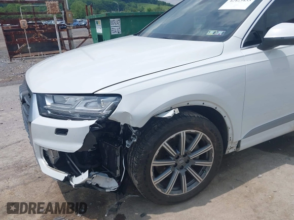 2017 Audi Q7 Prestige with VIN WA1VAAF73HD037362, listed as a IAAI auction lot 42423433 with 71,357 mi miles and . Bid and sale history available at DreamBid. Image 6.