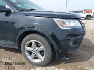 2018 Ford Explorer z VIN 1FM5K7B89JGA96212, wystawiony jako IAAI lot #41849563 z przebiegiem 122 969 mil mil oraz . Historia ofert i sprzedaży dostępna na DreamBid. Obrazek 18.
