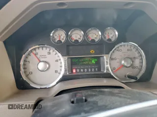 2008 Ford F-250 XL z VIN 1FTNX20508ED32012, wystawiony jako Copart lot #60426005 z przebiegiem 379 231 mil mil oraz Szkoda całkowita • Salvage title. Historia ofert i sprzedaży dostępna na DreamBid. Obrazek 9.