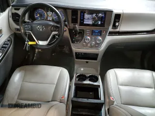 2017 Toyota Sienna with VIN 5TDDZ3DC3HS167720, listed as a Copart auction lot 88321405 with 86,392 mi miles and Salvage Title. Bid and sale history available at DreamBid. Image 8.