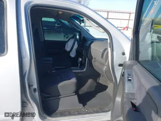 2006 Nissan Pathfinder SE with VIN 5N1AR18W06C649633, listed as a IAAI auction lot 41577009 with 137,557 mi miles. Bid and sale history available at carsss.com. Image 5.