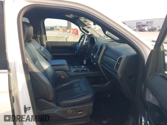 2018 Ford Expedition Max XLT with VIN 1FMJK1HT4JEA17791, listed as a IAAI auction lot 42213781 with 171,582 mi miles and . Bid and sale history available at DreamBid. Image 5.