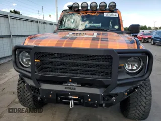 2021 Ford Bronco z VIN 1FMEE5BP9MLA70790, wystawiony jako Copart lot #61759644 z przebiegiem 2 741 mil mil oraz Szkoda całkowita • Salvage title. Historia ofert i sprzedaży dostępna na DreamBid. Obrazek 5.