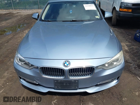 2013 BMW 3 Series 328i z VIN WBA3A5G57DNP19440, wystawiony jako IAAI lot #42540834 z przebiegiem 135 117 mil mil oraz . Historia ofert i sprzedaży dostępna na DreamBid. Obrazek 6.